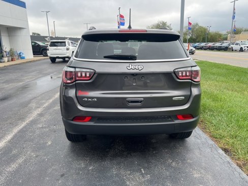 Used 2018 Jeep Compass Latitude w/ Popular Equipment Group image 7