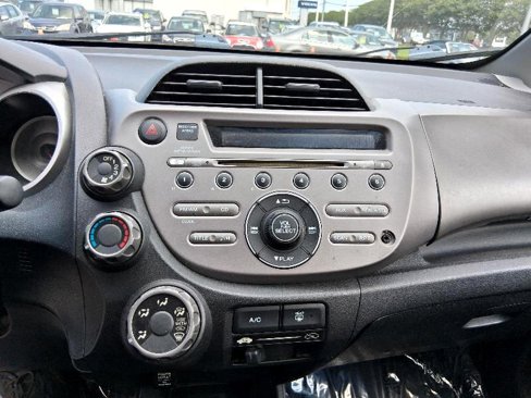 Used 2011 Honda Fit Sport image 38