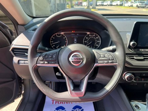 Used 2020 Nissan Altima 2.5 S image 5