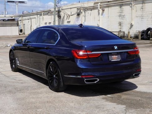 Used 2016 BMW 740i image 3