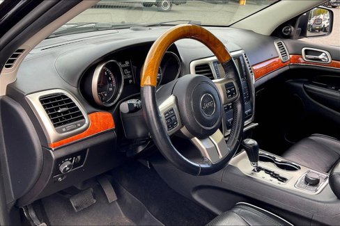 Used 2011 Jeep Grand Cherokee Overland image 16
