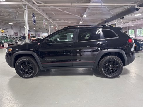 Used 2022 Jeep Cherokee Trailhawk w/ Comfort/Convenience Group image 2