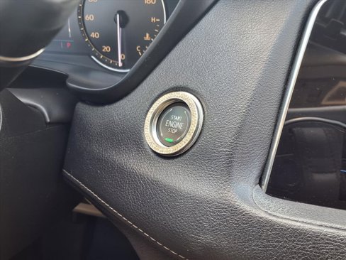 Used 2019 Cadillac XT4 Luxury image 6