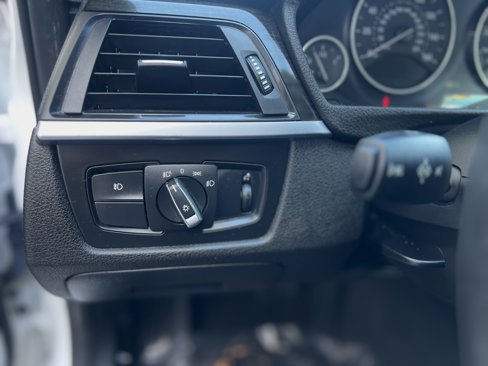 Used 2015 BMW 328i Sedan image 9