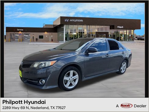 Used 2014 Toyota Camry SE image 1