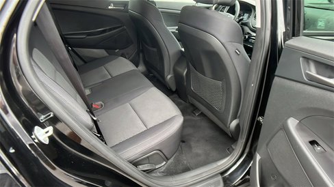 Used 2018 Hyundai Tucson SE w/ Cargo Package image 18