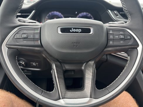 New 2025 Jeep Grand Cherokee Limited image 26