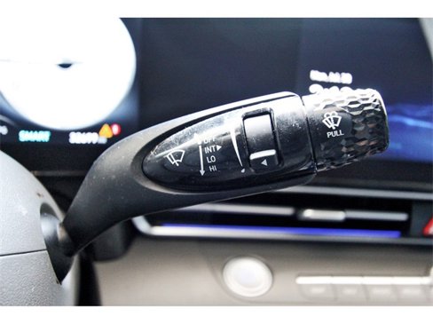 Used 2024 Hyundai Elantra SEL image 19
