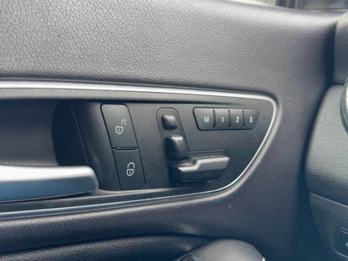 Used 2015 Mercedes-Benz CLA 250 4MATIC image 21