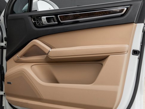 Certified 2019 Porsche Cayenne image 39