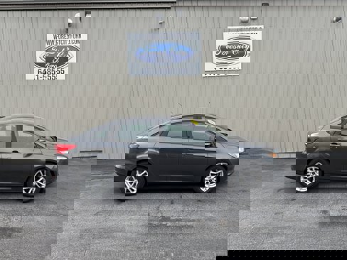 Used 2017 Ford Focus SE image 6