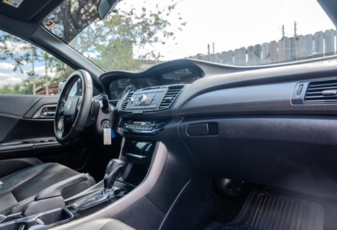Used 2017 Honda Accord Sport image 30