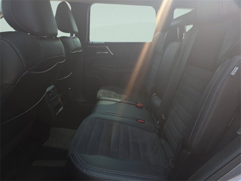 Used 2023 Mitsubishi Outlander SE image 15