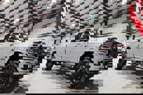 Used 2022 RAM 3500 Laramie w/ Night Edition image 16