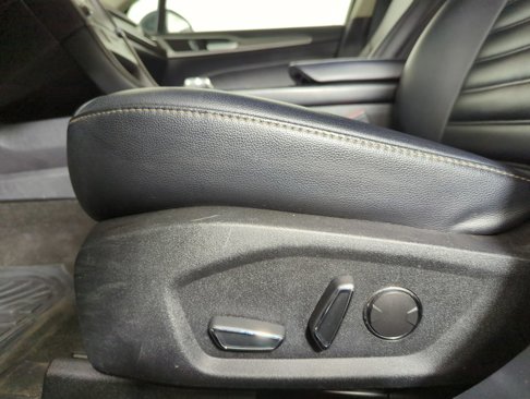Used 2019 Ford Fusion SEL image 25