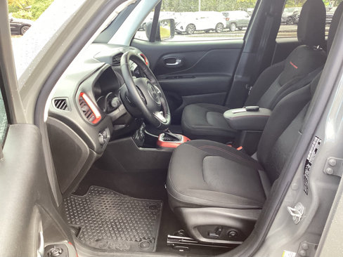Used 2021 Jeep Renegade Trailhawk w/ Trailer Tow Group image 11
