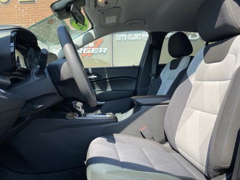 Used 2024 Chevrolet Trax LS w/ LS Convenience Package image 22