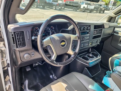 Used 2018 Chevrolet Express 2500 w/ Driver Convenience Package image 7