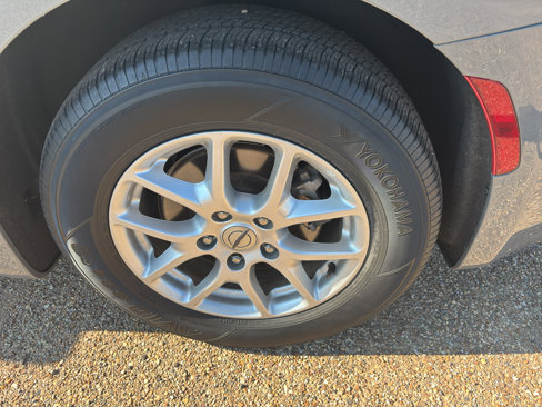 Used 2023 Chrysler Pacifica Touring-L image 11
