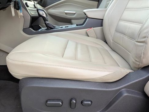 Used 2018 Ford Escape SEL image 11