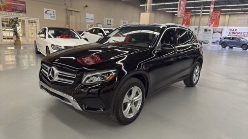 Used 2018 Mercedes-Benz GLC 300 w/ Premium Package image 2