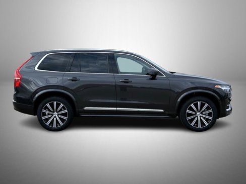 Used 2024 Volvo XC90 B6 Plus image 4