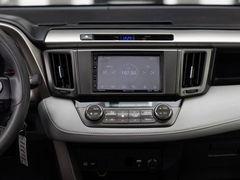 Used 2015 Toyota RAV4 XLE image 19