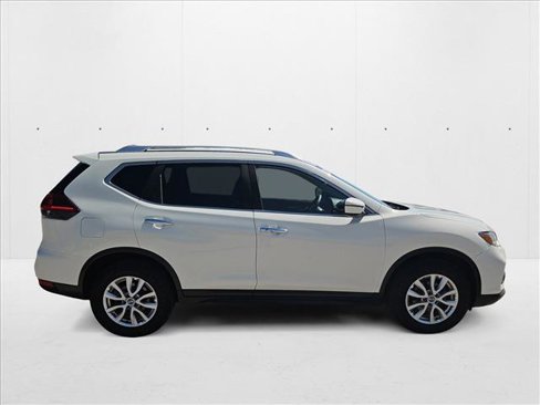 Used 2020 Nissan Rogue SV image 4