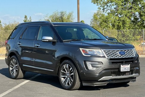 Used 2017 Ford Explorer Platinum image 9