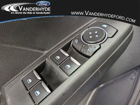 Used 2022 Ford Escape SE image 17