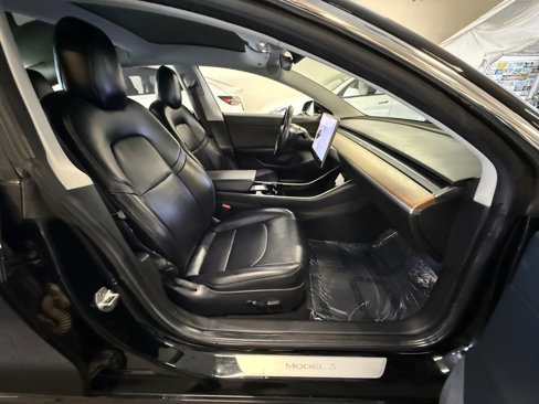 Used 2018 Tesla Model 3 Long Range image 25