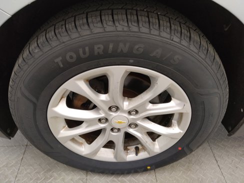 Used 2018 Chevrolet Equinox LS image 31
