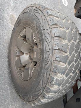Used 2012 Jeep Wrangler Unlimited Rubicon w/ Connectivity Group image 27