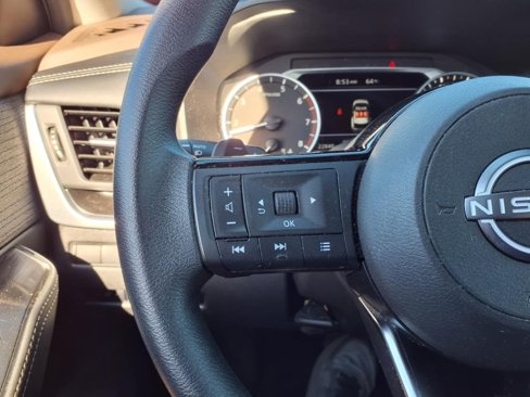 Used 2023 Nissan Rogue SV image 21