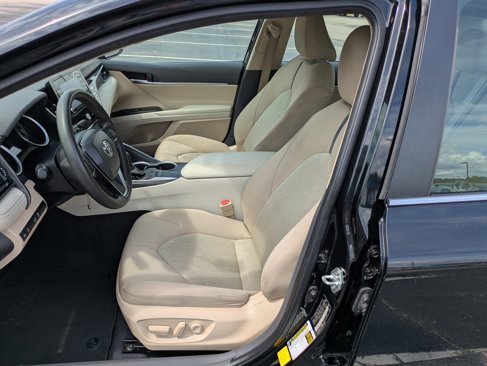 Used 2023 Toyota Camry LE image 10
