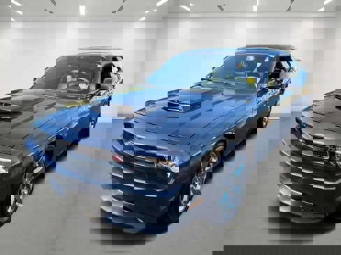 Used 2014 Dodge Challenger R/T Plus image 2
