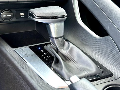 Used 2024 Hyundai Elantra SE image 16