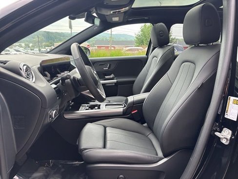 Used 2025 Mercedes-Benz GLA 250 4MATIC image 24