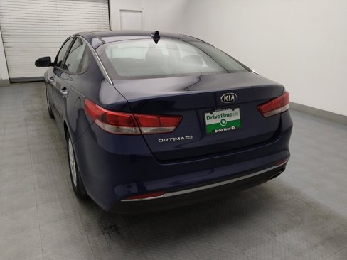 Used 2017 Kia Optima LX image 6