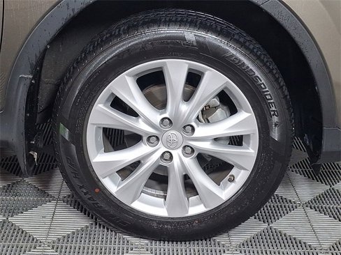 Used 2015 Toyota RAV4 Limited image 12