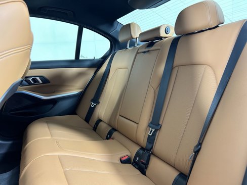 Used 2024 BMW 330e image 19