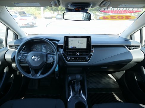 Used 2024 Toyota Corolla LE image 18