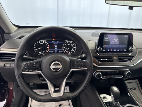Used 2023 Nissan Altima 2.5 SV image 9