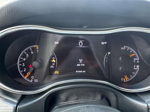 Used 2019 Jeep Grand Cherokee Laredo image 47