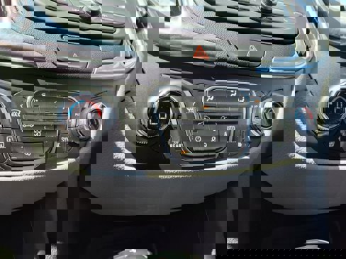 Certified 2021 Chevrolet Equinox LT image 18