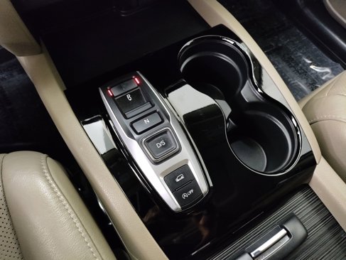 Used 2016 Honda Pilot Elite image 26
