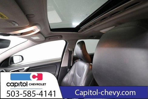 Used 2018 Volvo V60 T5 Cross Country w/ Convenience Package image 10
