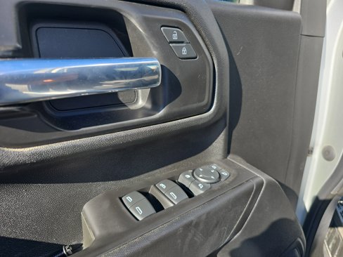 Used 2020 Chevrolet Silverado 2500 Custom w/ Custom Value Package image 17