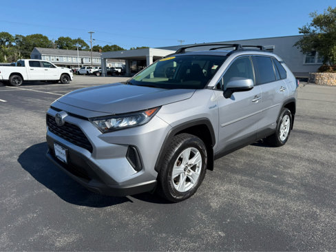 Used 2019 Toyota RAV4 LE image 3