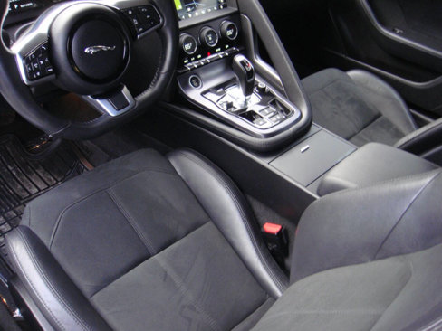 Used 2020 Jaguar F-TYPE Coupe image 11